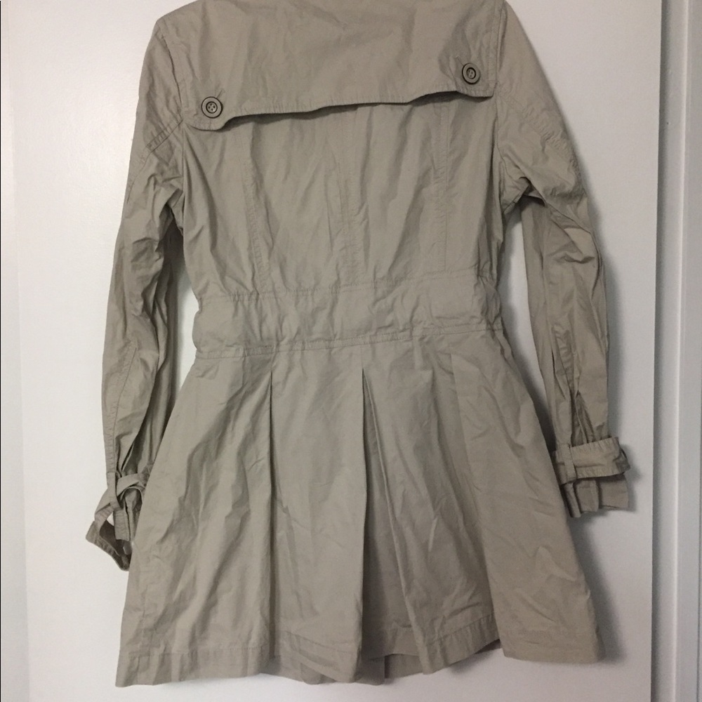 Coat - Picture 2 of 5